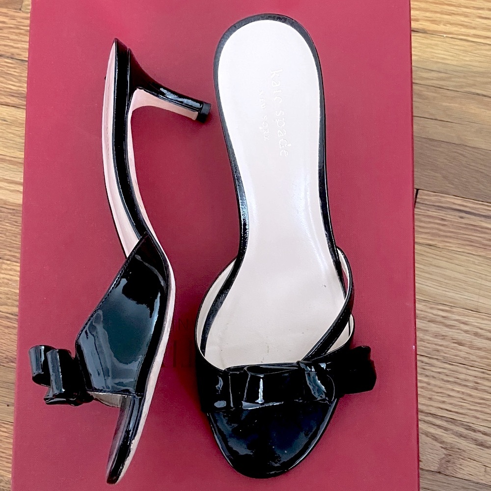 Kate Spade patent leather  Black kitty Heels with Bow